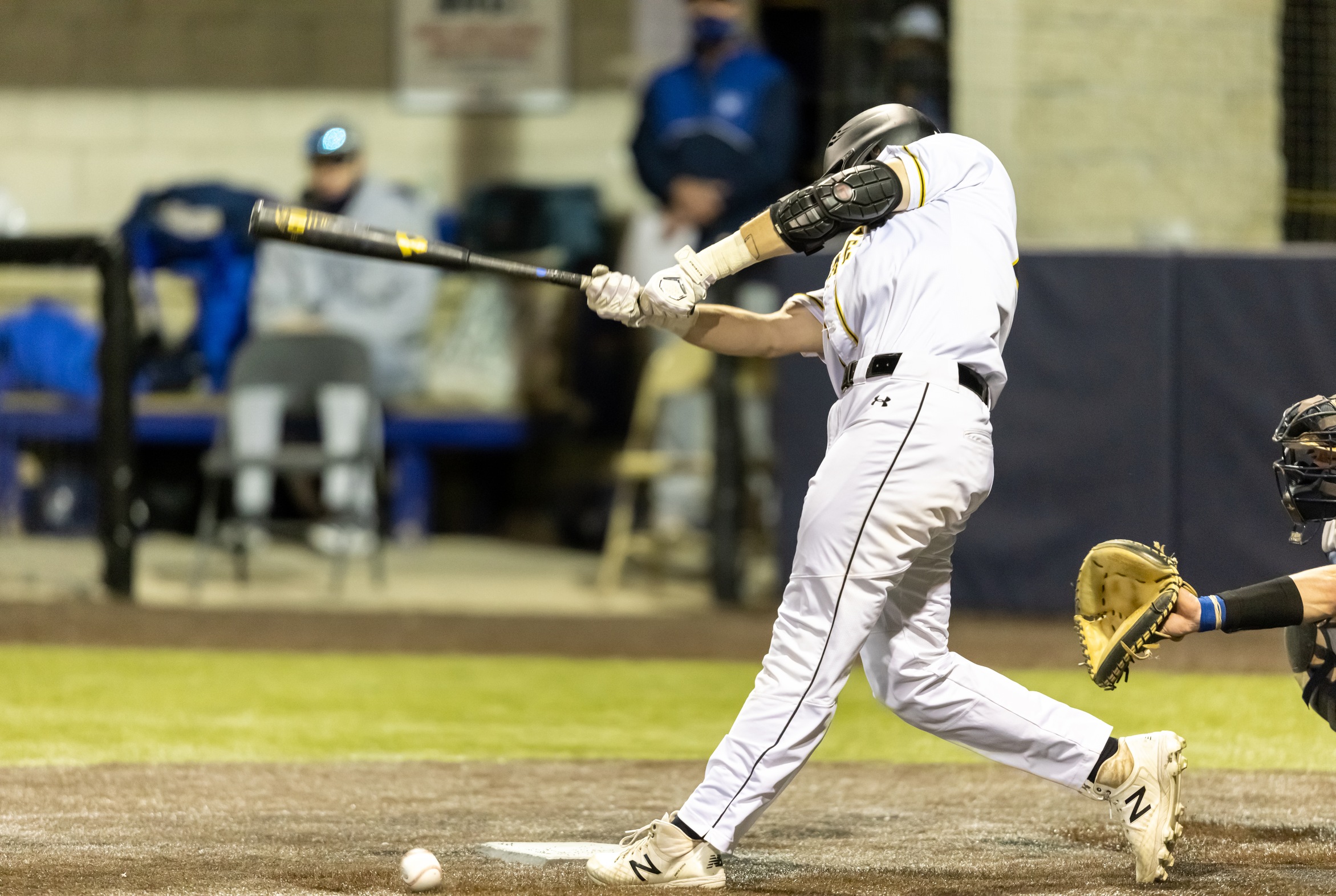Baseball Drops a Pair at Fitchburg State