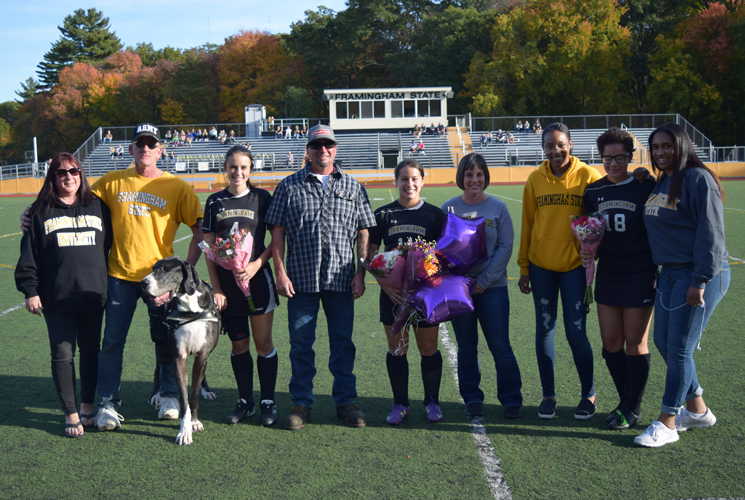 Western Outlasts Field Hockey on Senior Day