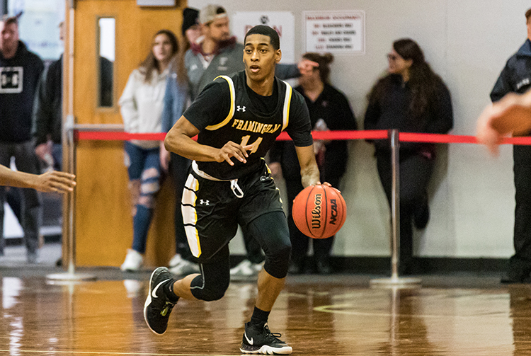 Last Second Free Throws Send Men's Basketball Past Lesley 61-59
