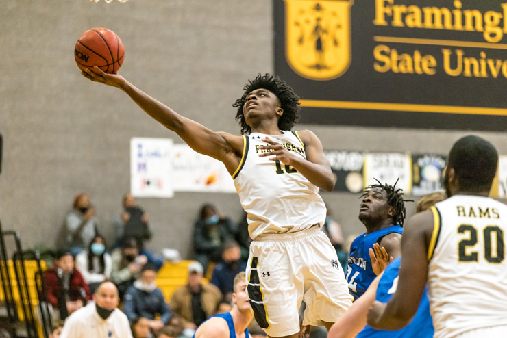 Men's Basketball Comeback Falls Short Against Salem State