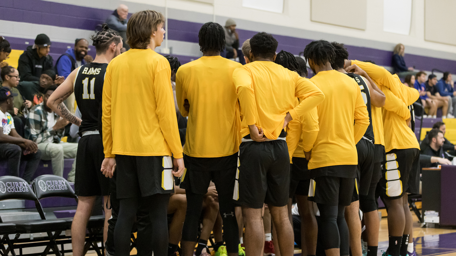 Vikings Cruise Past Men&rsquo;s Basketball
