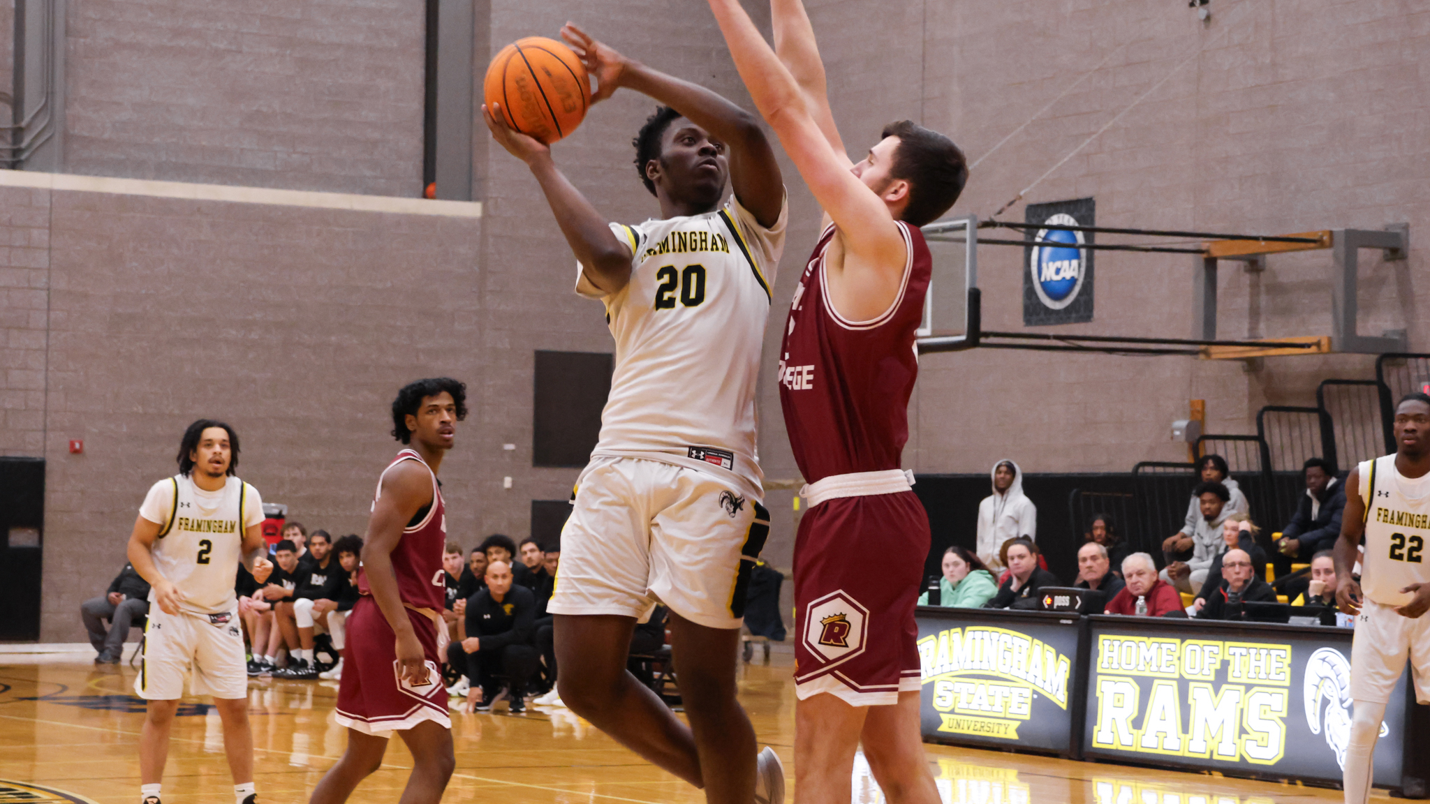Men's Basketball Falls to Salem State 86-73