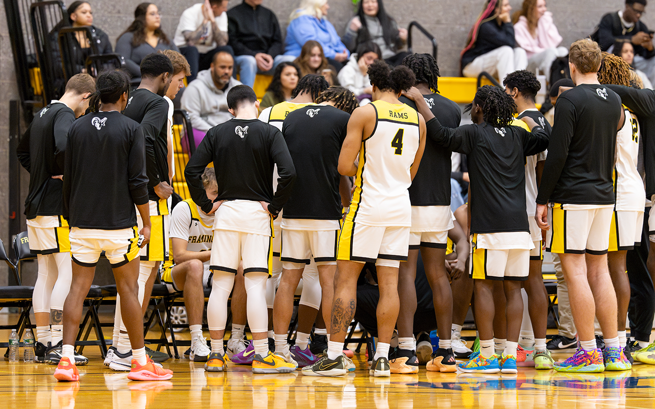 Men&rsquo;s Basketball Falls 84-63 at Worcester State