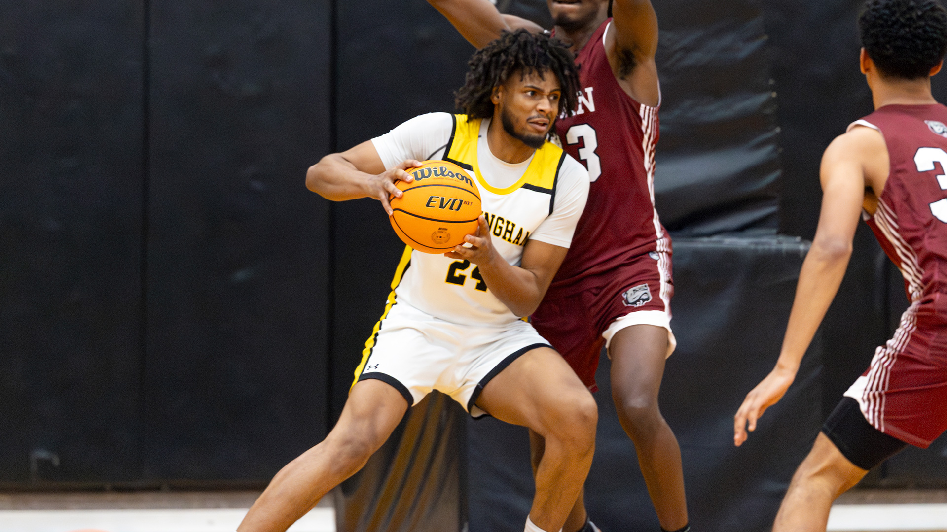 Second Half Run Sends Salem Past Men&rsquo;s Basketball 84-76