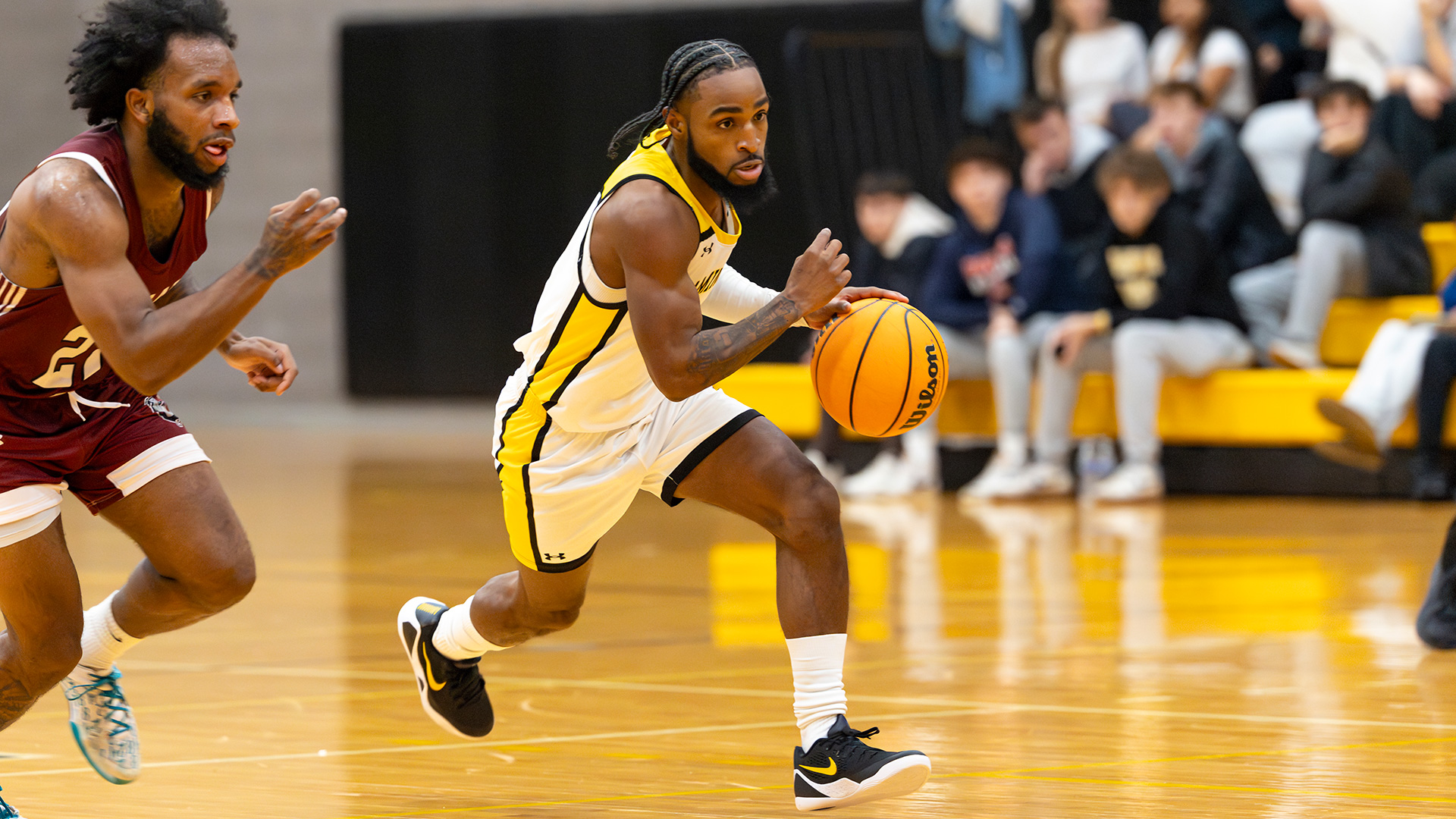 Clutch Free Throws Send Men&rsquo;s Basketball to Overtime Victory over Fitchburg State