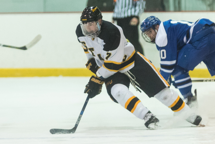 UMD Skates by Ice Hockey; 10-1