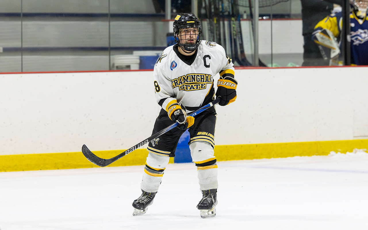 Plymouth Downs Men&rsquo;s Ice Hockey in MASCAC Play