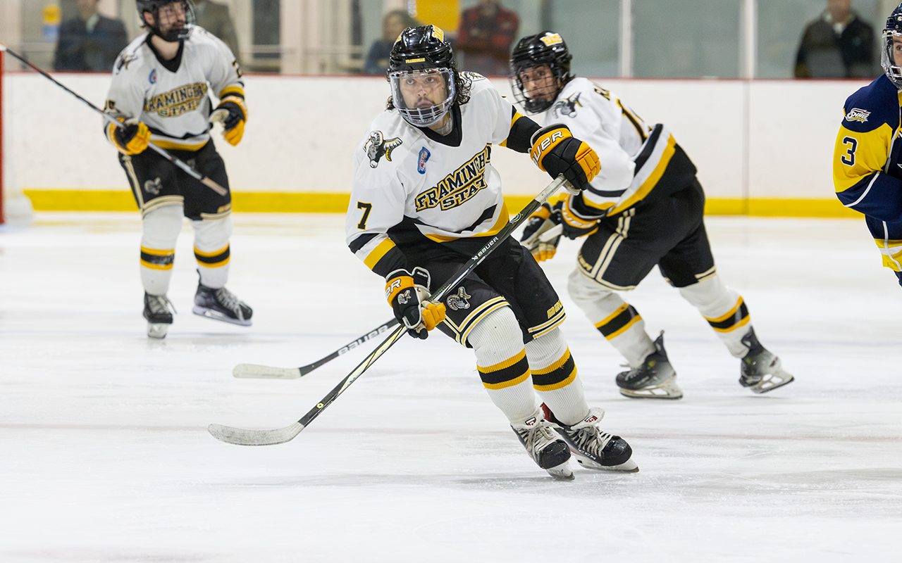 St. Anselm Defeats Men's Ice Hockey 8-4 in High-Scoring Affair