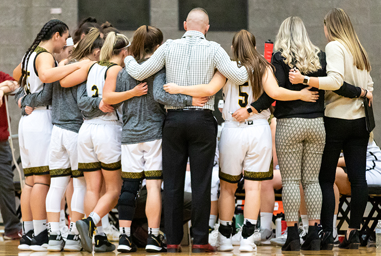 Women's Basketball to Face Amherst in the Opening Round of the 2020 NCAA Tournament