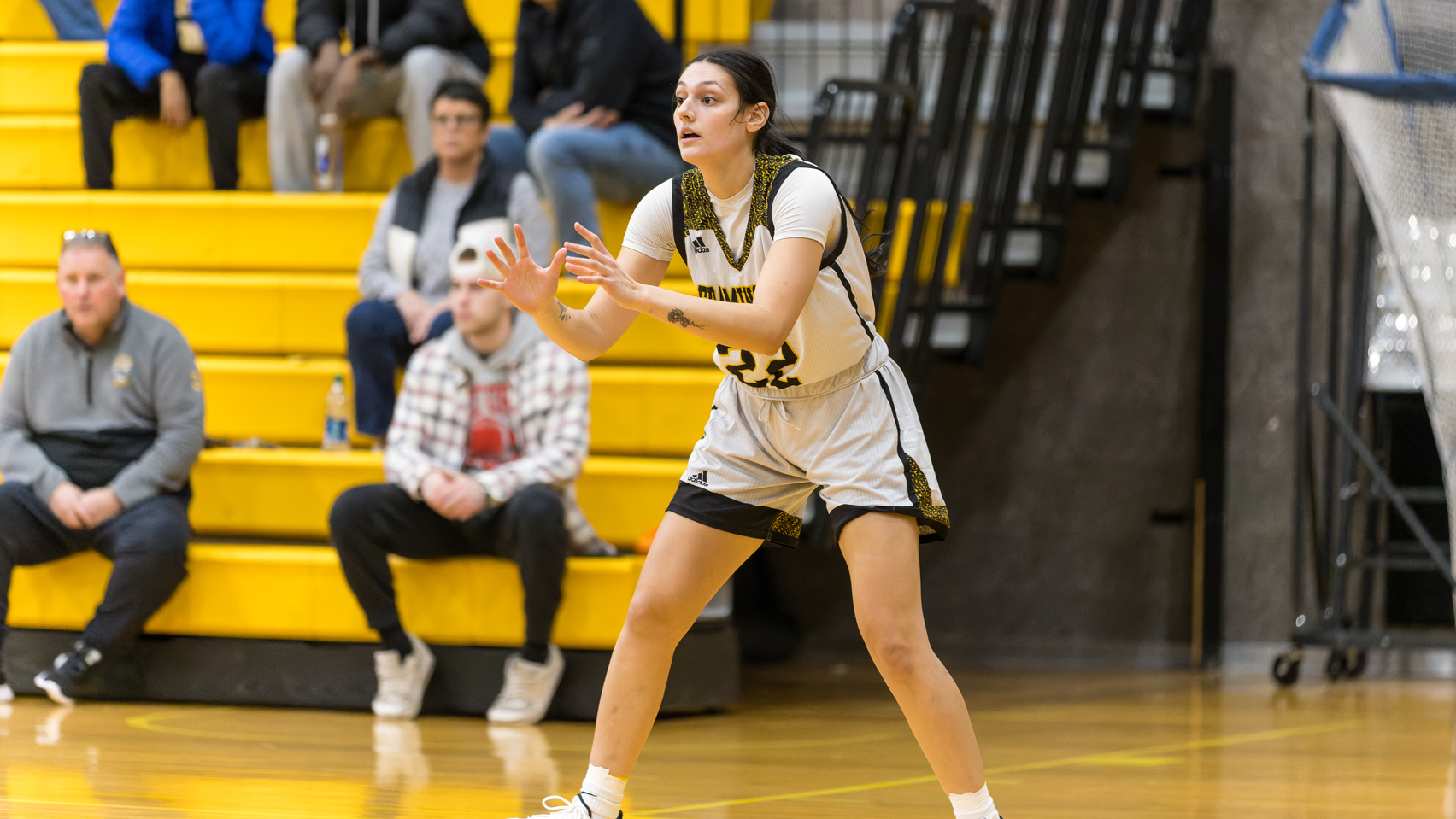 Women&rsquo;s Basketball Cruises to Victory over MCLA in MASCAC Action