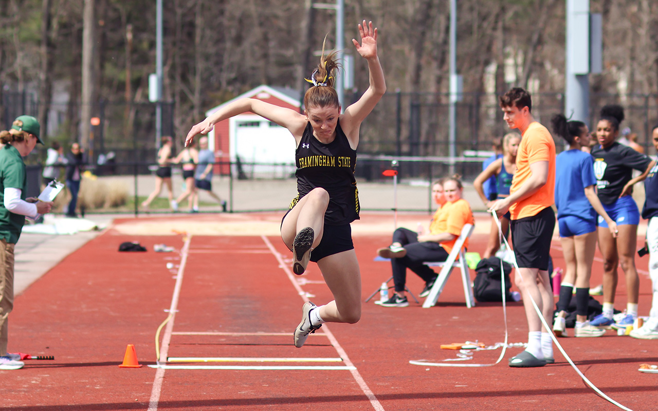 Women's Track and Field Places Fourth at Edmondson Classic
